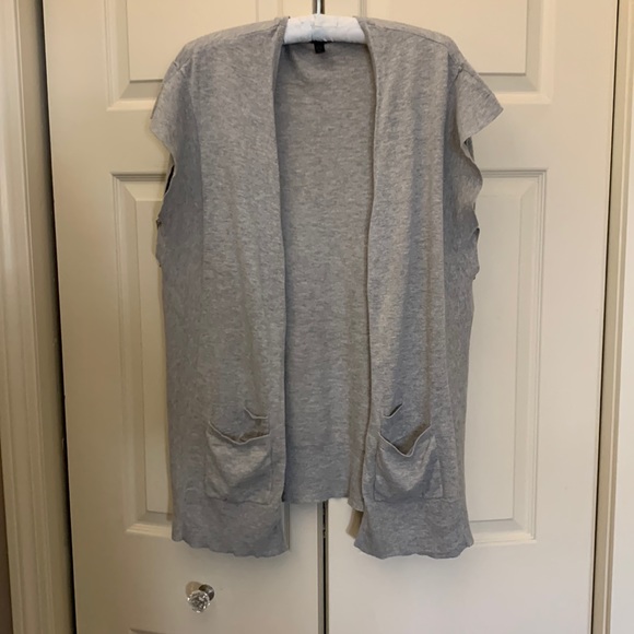 Cute grey sweater vest open in front and buttons going down the side one SZ - Picture 1 of 3
